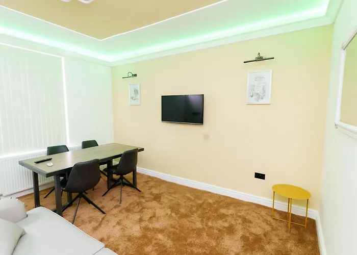 Richmond House * Leeds (West Yorkshire)