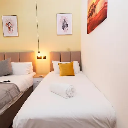 Richmond House * Leeds